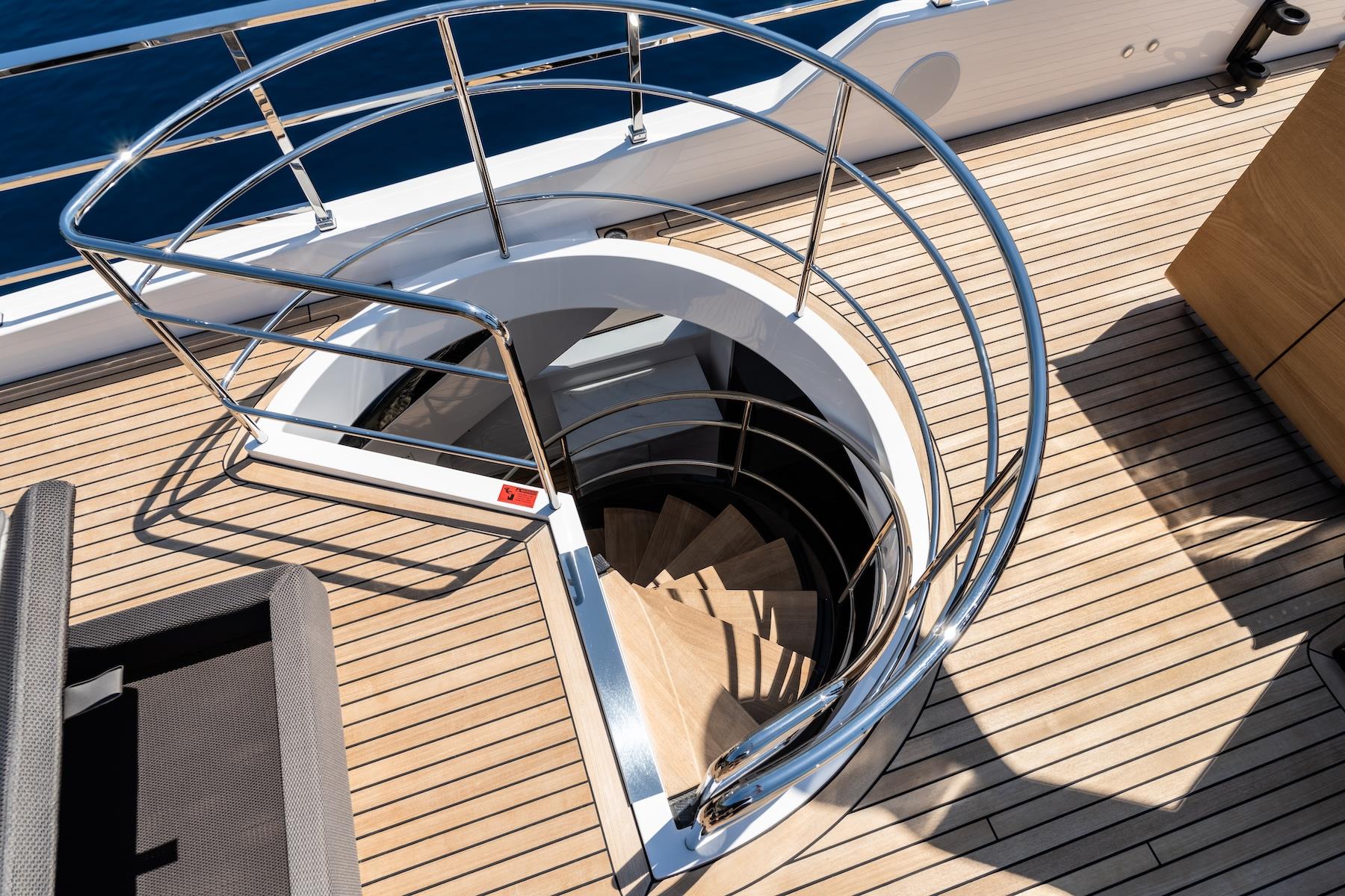 2024 CUSTOM LINE NAVETTA 30 